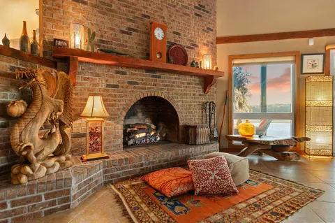 Living - 160 W Genung St, Saint Augustine, FL 32086 photo 5 of 6