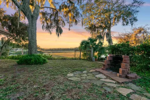 Exterior - 160 W Genung St, Saint Augustine, FL 32086 photo 7 of 9