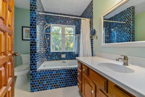 Bath - 160 W Genung St, Saint Augustine, FL 32086 photo 4 of 4
