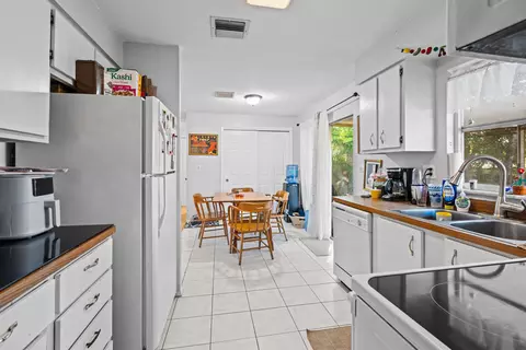 Kitchen - 196 Phoenetia Dr, Saint Augustine, FL 32086 photo 1 of 2