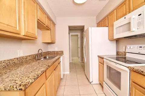 Kitchen - 20 Brigantine Ct, Saint Augustine, FL 32080 photo 1 of 4