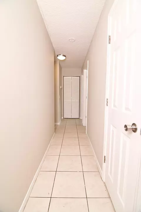 Entry Way - 20 Brigantine Ct, Saint Augustine, FL 32080 photo 1 of 1