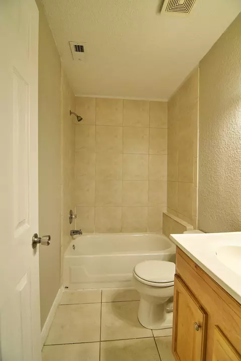 Bath - 20 Brigantine Ct, Saint Augustine, FL 32080 photo 3 of 3