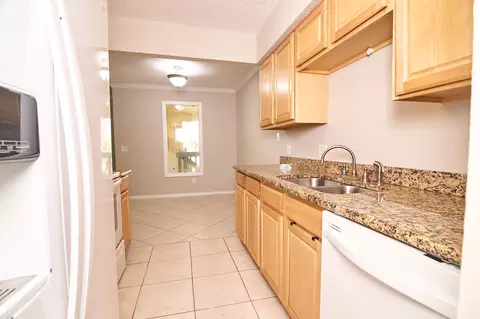 Kitchen - 20 Brigantine Ct, Saint Augustine, FL 32080 photo 4 of 4