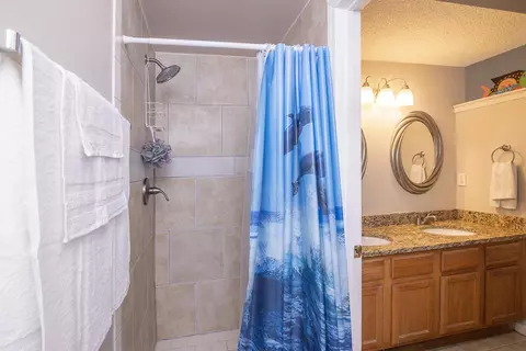 Bath - 1 Talavera Ct, Saint Augustine, FL 32086 photo 1 of 2