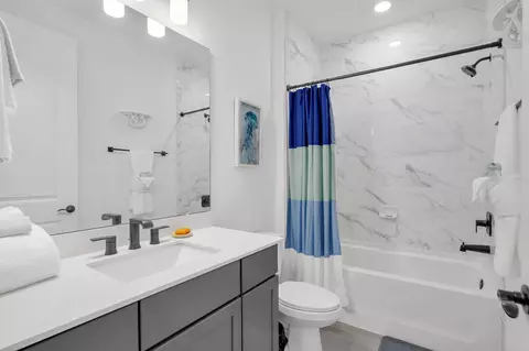 Bath - 127 Shell Creek Ct, Saint Augustine, FL 32086 photo 3 of 3