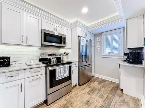 Kitchen - 4 Ocean Trace Rd #213, Saint Augustine, FL 32080 photo 3 of 7