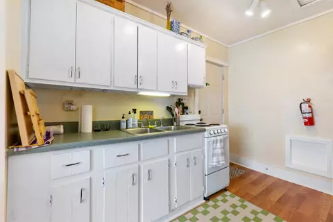 Kitchen - 18 Arenta St, Saint Augustine, FL 32084 photo 3 of 9