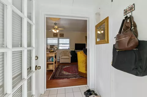 Entry Way - 18 Arenta St, Saint Augustine, FL 32084 photo 3 of 7