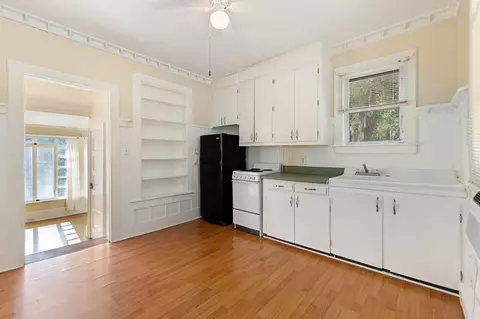 Kitchen - 18 Arenta St, Saint Augustine, FL 32084 photo 6 of 9