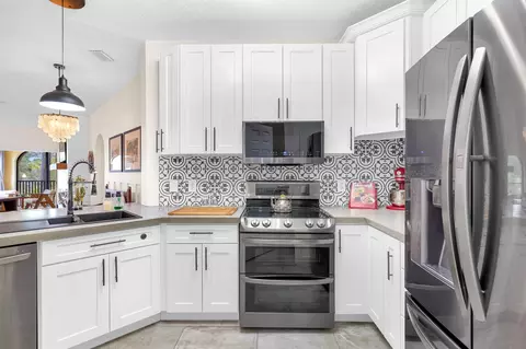 Kitchen - 4629 Serena Cir, Saint Augustine, FL 32084 photo 1 of 5