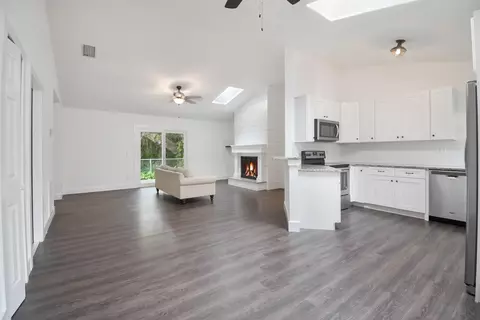 Living - 497 Pyrus St, Saint Augustine, FL 32080 photo 4 of 4