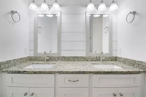 Bath - 497 Pyrus St, Saint Augustine, FL 32080 photo 2 of 5