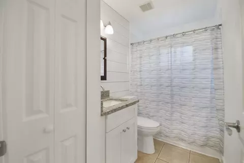Bath - 497 Pyrus St, Saint Augustine, FL 32080 photo 4 of 5