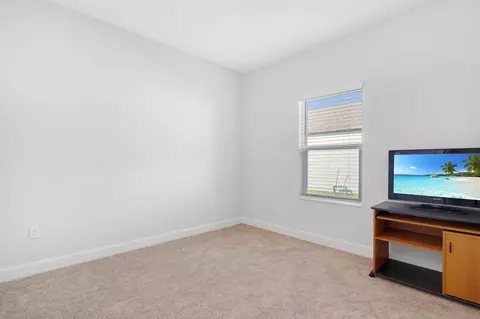 Bedroom - 1014 Morgans Treasure Rd, Saint Augustine, FL 32084 photo 4 of 4