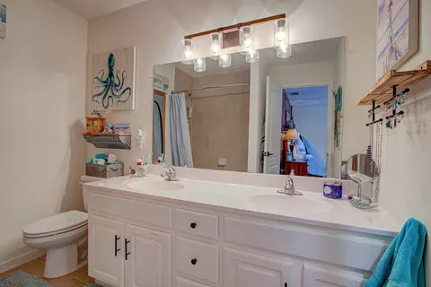 Bath - 292 N Twin Maple Rd, Saint Augustine, FL 32084 photo 3 of 5