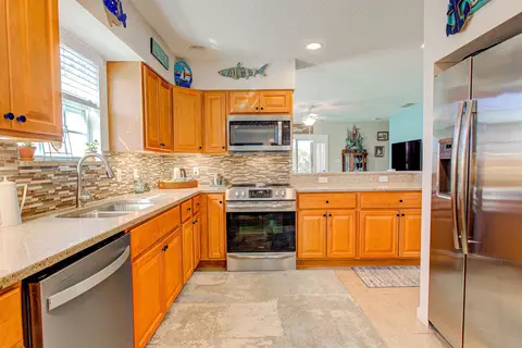 Kitchen - 292 N Twin Maple Rd, Saint Augustine, FL 32084 photo 2 of 5