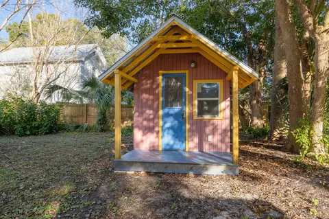 Exterior - 11 Pine St, Saint Augustine, FL 32084 photo 19 of 21