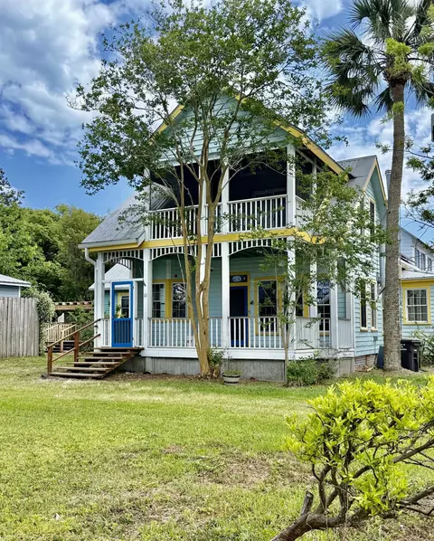Exterior - 11 Pine St, Saint Augustine, FL 32084 photo 3 of 21