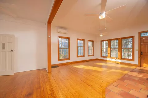Living - 11 Pine St, Saint Augustine, FL 32084 photo 3 of 4