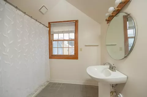 Bath - 11 Pine St, Saint Augustine, FL 32084 photo 5 of 5
