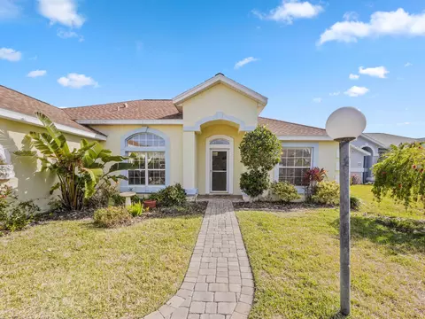 Exterior - 520 Peninsula Ct, Saint Augustine, FL 32080 photo 8 of 10