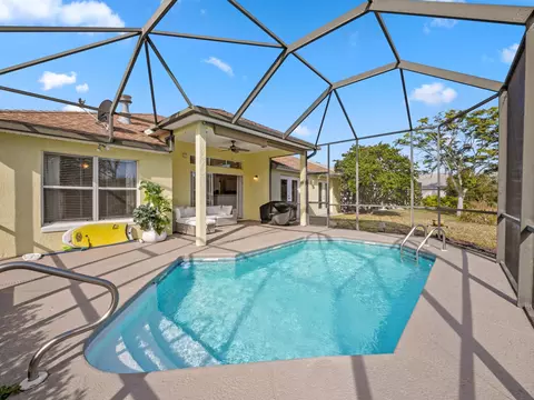 Exterior - 520 Peninsula Ct, Saint Augustine, FL 32080 photo 2 of 10