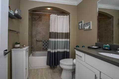 Bath - 68 Ocale Ct, Saint Augustine, FL 32084 photo 8 of 10