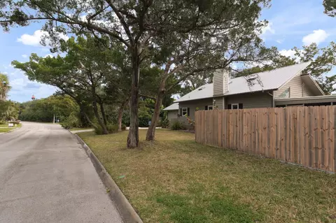 Exterior - 201 Kenan St, Saint Augustine, FL 32080 photo 14 of 16