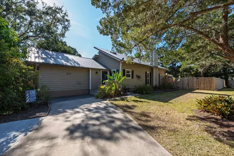 Exterior - 201 Kenan St, Saint Augustine, FL 32080 photo 1 of 16