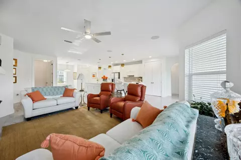 Living - 121 Spoonbill Point Ct, Saint Augustine, FL 32080 photo 3 of 4