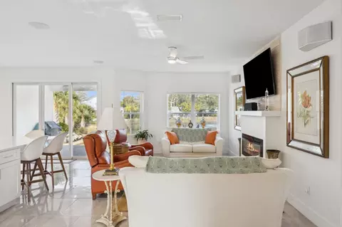 Living - 121 Spoonbill Point Ct, Saint Augustine, FL 32080 photo 1 of 4