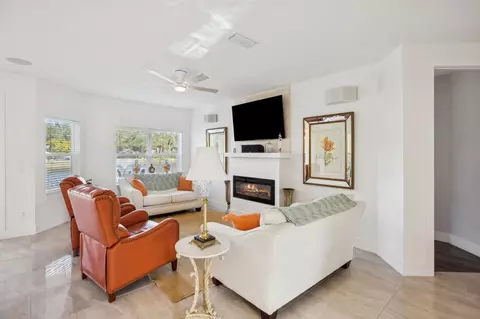 Living - 121 Spoonbill Point Ct, Saint Augustine, FL 32080 photo 4 of 4