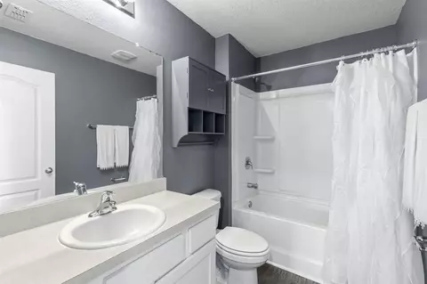 Bath - 266 Caminha Rd, Saint Augustine, FL 32084 photo 2 of 5