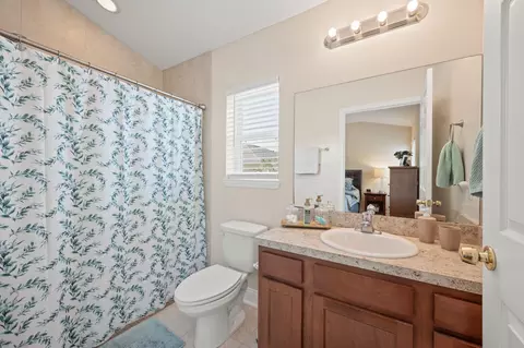 Bath - 931 N Orange St, Saint Augustine, FL 32084 photo 1 of 1