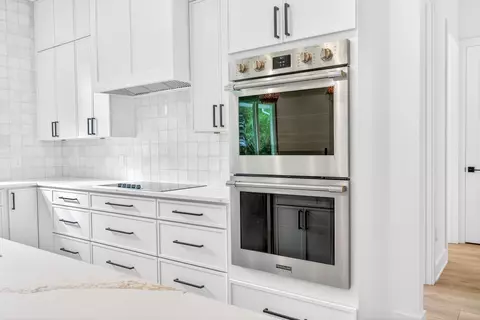 Kitchen - 16 Baru Rd, Saint Augustine, FL 32080 photo 8 of 11
