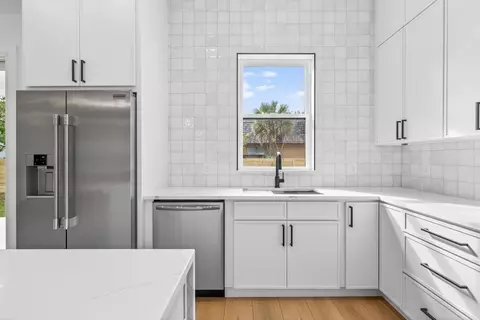Kitchen - 16 Baru Rd, Saint Augustine, FL 32080 photo 10 of 11