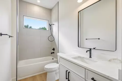 Bath - 16 Baru Rd, Saint Augustine, FL 32080 photo 5 of 6