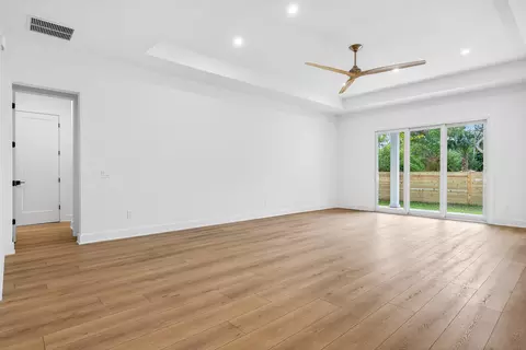 Living - 16 Baru Rd, Saint Augustine, FL 32080 photo 5 of 9