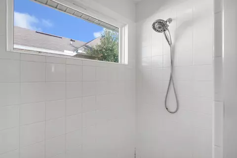 Bath - 124 Santorini Ct, Saint Augustine, FL 32086 photo 1 of 2