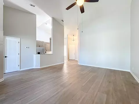 Living - 607 Augusta Cir #607, Saint Augustine, FL 32086 photo 3 of 3