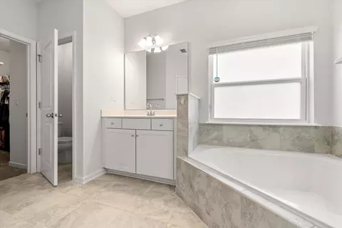 Bath - 295 Deerfield Meadows Cir, Saint Augustine, FL 32086 photo 3 of 5