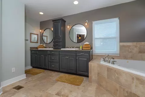 Bath - 66 Corunna St, Saint Augustine, FL 32084 photo 1 of 6