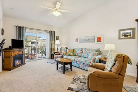 Living - 2861 Golden Lake Loop, Saint Augustine, FL 32084 photo 2 of 4