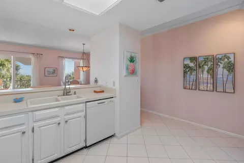 Kitchen - 6170 A1a S UNIT 310, Saint Augustine, FL 32080 photo 3 of 6