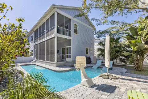 Exterior - 38 Dufferin St, Saint Augustine, FL 32084 photo 2 of 22