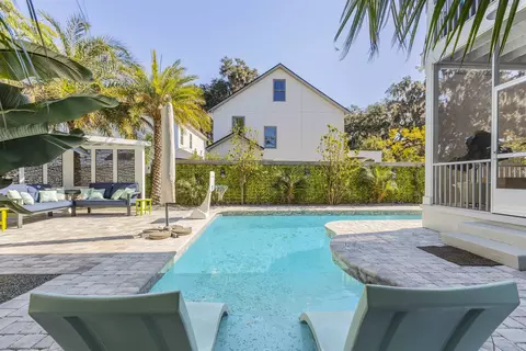 Exterior - 38 Dufferin St, Saint Augustine, FL 32084 photo 8 of 22