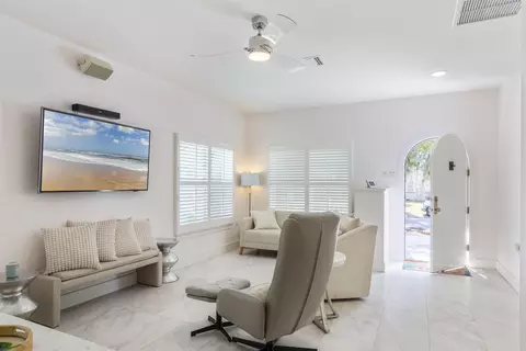 Living - 38 Dufferin St, Saint Augustine, FL 32084 photo 3 of 4
