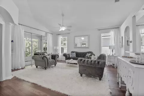 Living - 561 Boxwood Pl, Saint Augustine, FL 32086 photo 1 of 3