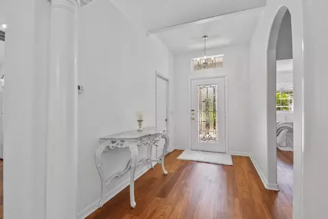 Entry Way - 561 Boxwood Pl, Saint Augustine, FL 32086 photo 2 of 2